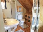 Attached bathroom in the loft 
